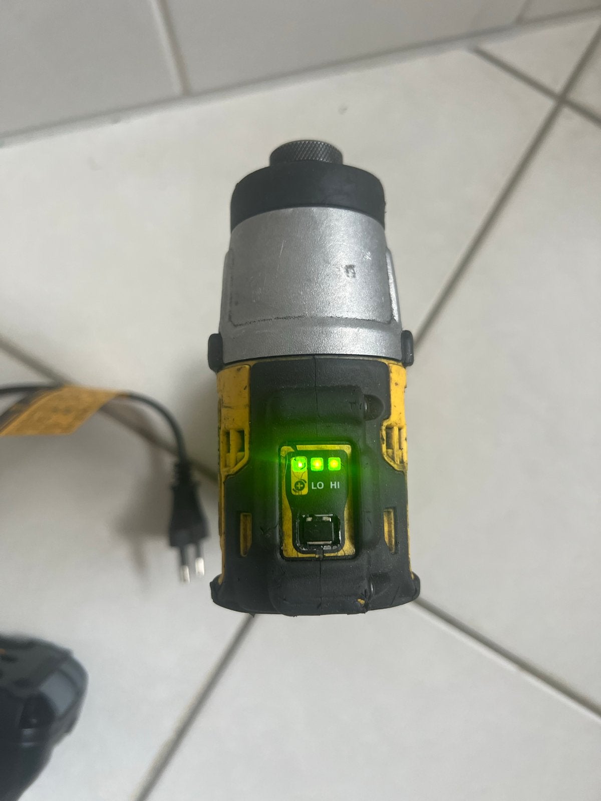 DeWalt DCF801 12V Accu Slagmoersleutel met Oplader, Ophalen of Verzenden, Gebruikt, Minder dan 400 watt, Overige typen