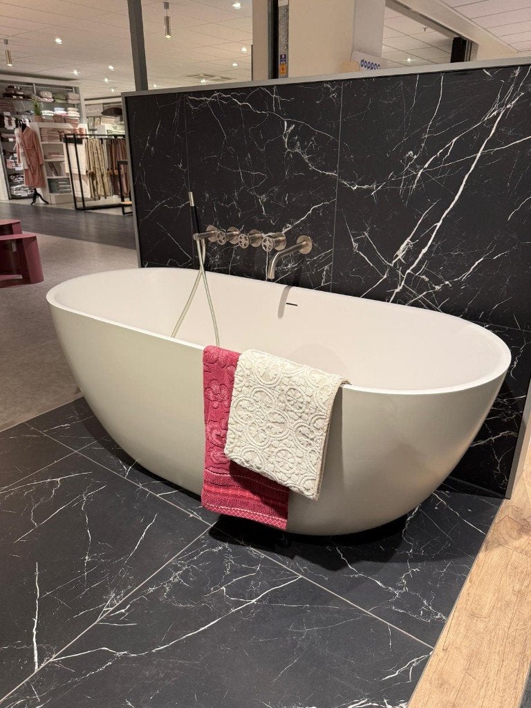 Showroom vrijstaand bad, Ophalen, 30 tot 80 cm, Overige typen, 150 cm of meer