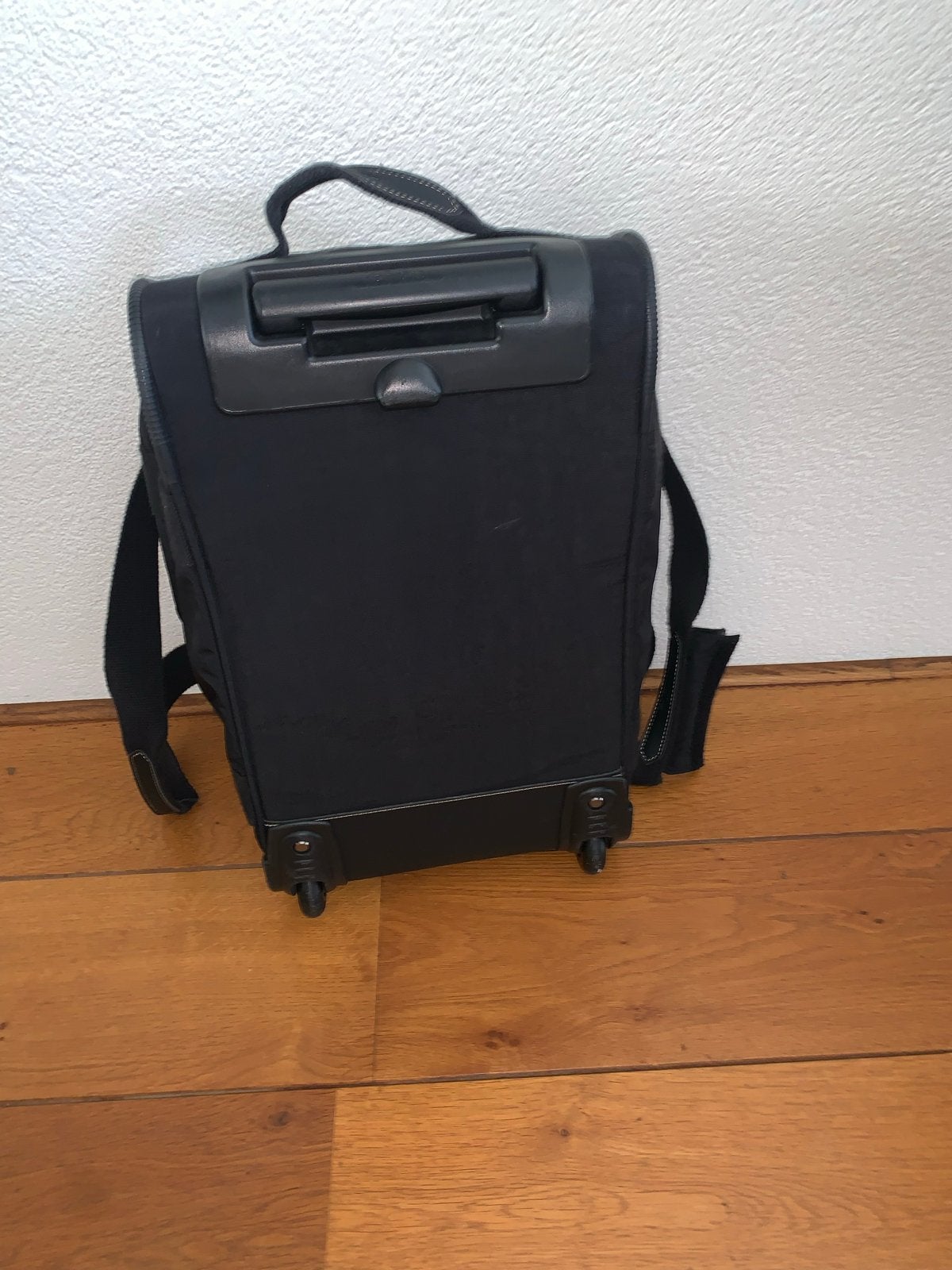 Kipling rugzak/ handbagage met wieltjes - Zwart, Ophalen of Verzenden, Zo goed als nieuw, Minder dan 25 cm, Kipling
