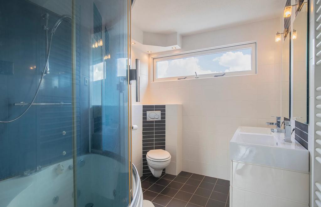 Douche met whirlpool bad, Ophalen, Gebruikt, Douche
