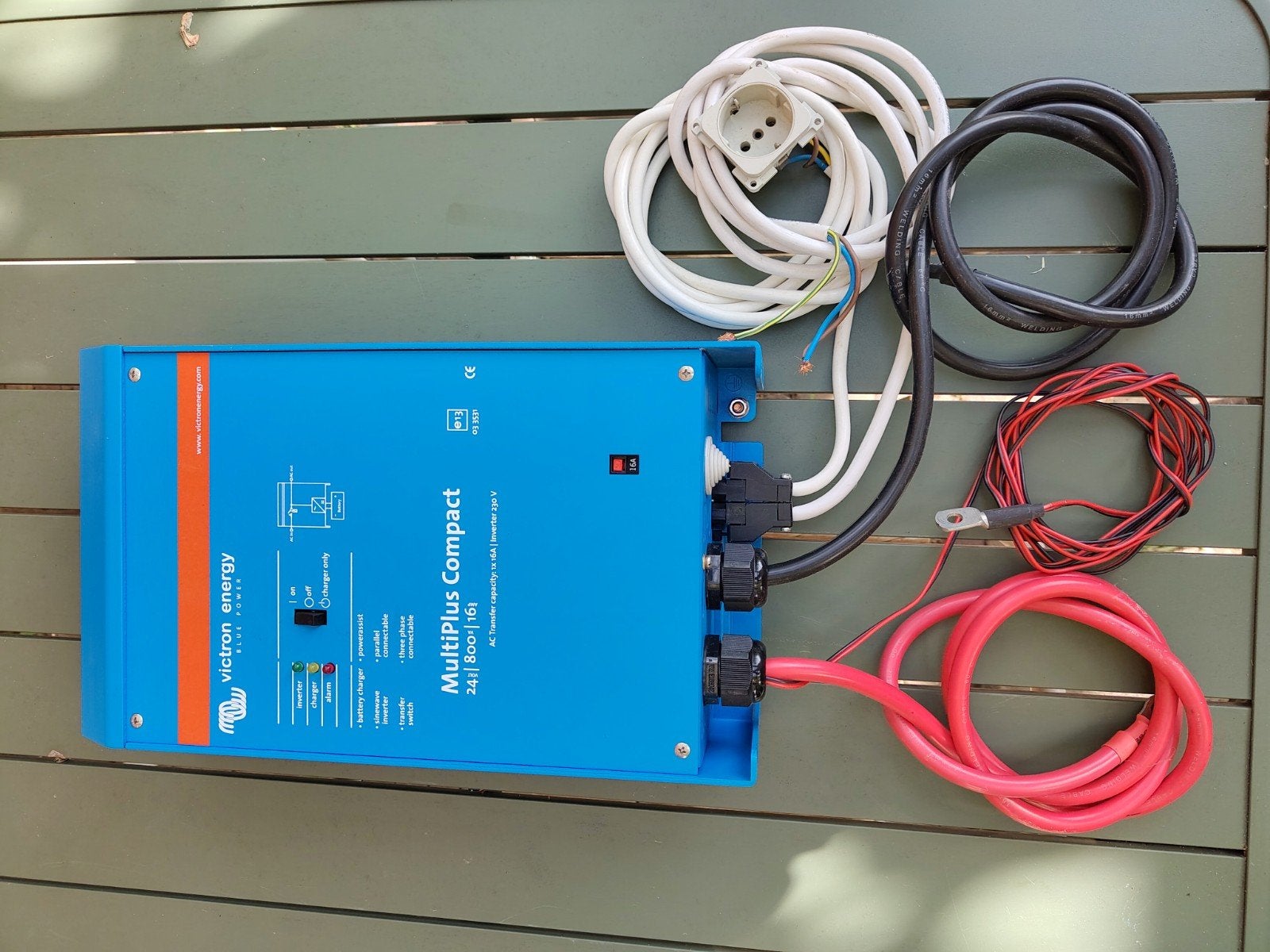 Victron Energy MultiPlus Compact 24/800/16-16 Omvormer/Lader, Caravans en Kamperen, Camper-accessoires, Ophalen of Verzenden, Zo goed als nieuw