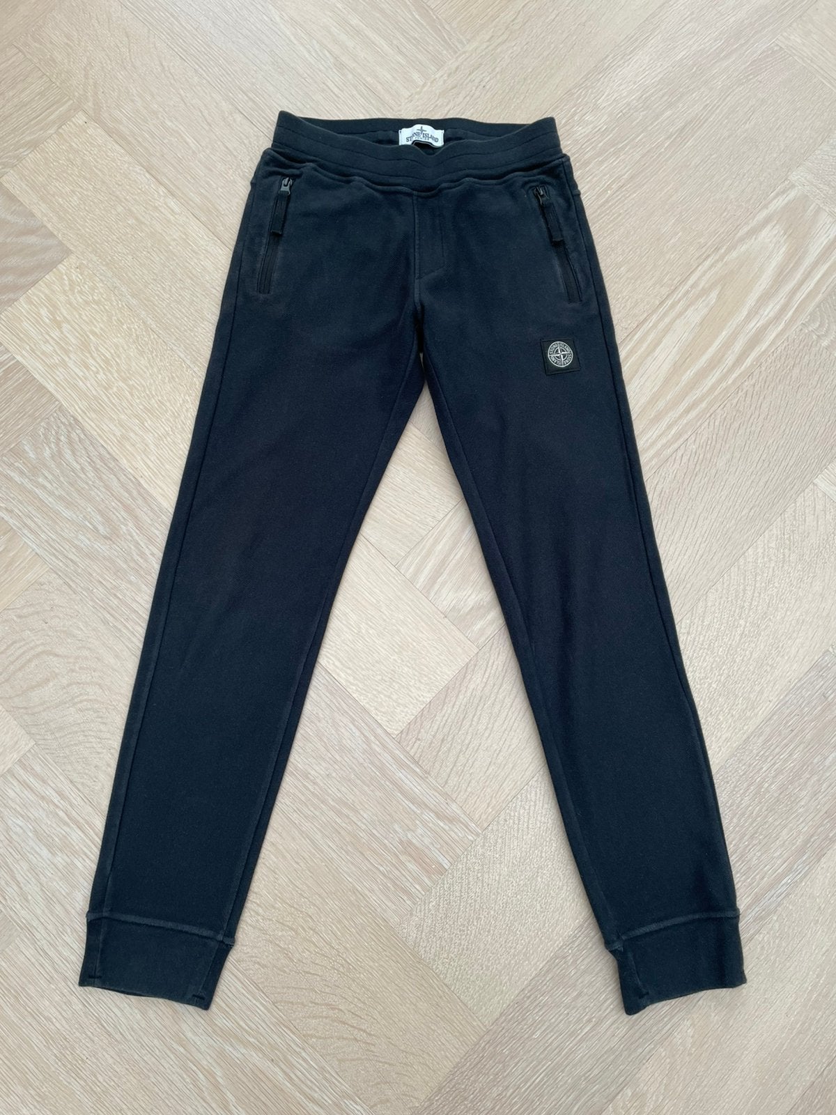 ZGAN: Joggingbroek van Stone Island maat 140 / 10 jaar, Ophalen of Verzenden, Zo goed als nieuw, Jongen, Broek