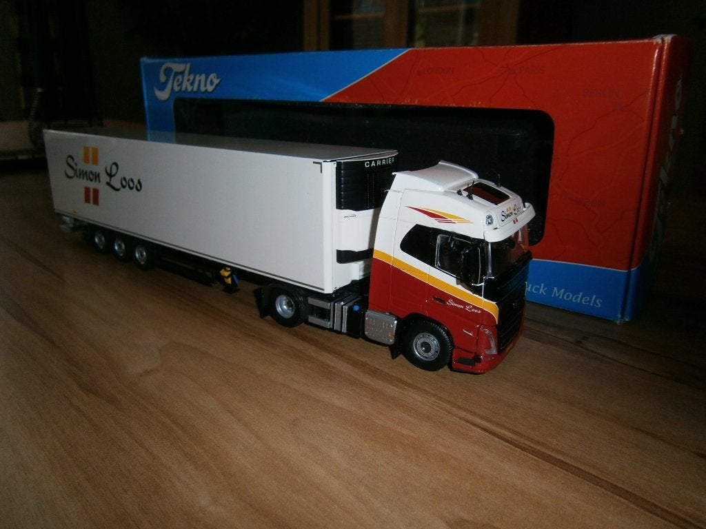 Tekno Volvo Simon Loos met koeloplegger, Ophalen of Verzenden, Zo goed als nieuw, Bus of Vrachtwagen, Tekno