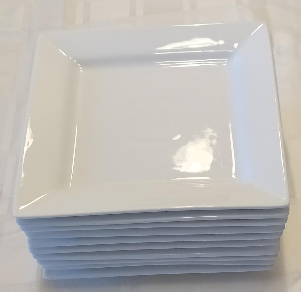Te Koop: Tien witte, vierkante borden., Gebruikt, Ophalen of Verzenden, Bord(en), Effen