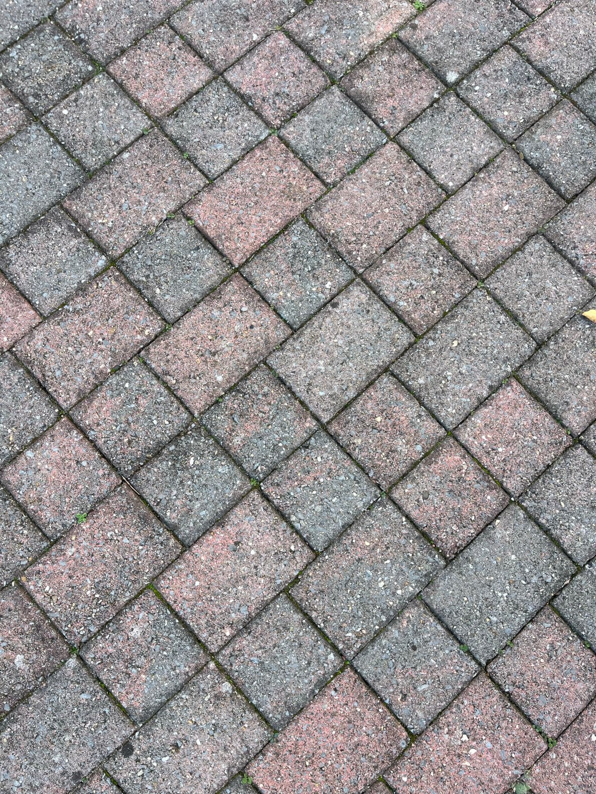 Gebruikte klinkers in twee maten: 15x10 en 10x10 cm, Tuin en Terras, Ophalen, Gebruikt, Beton, Klinkers