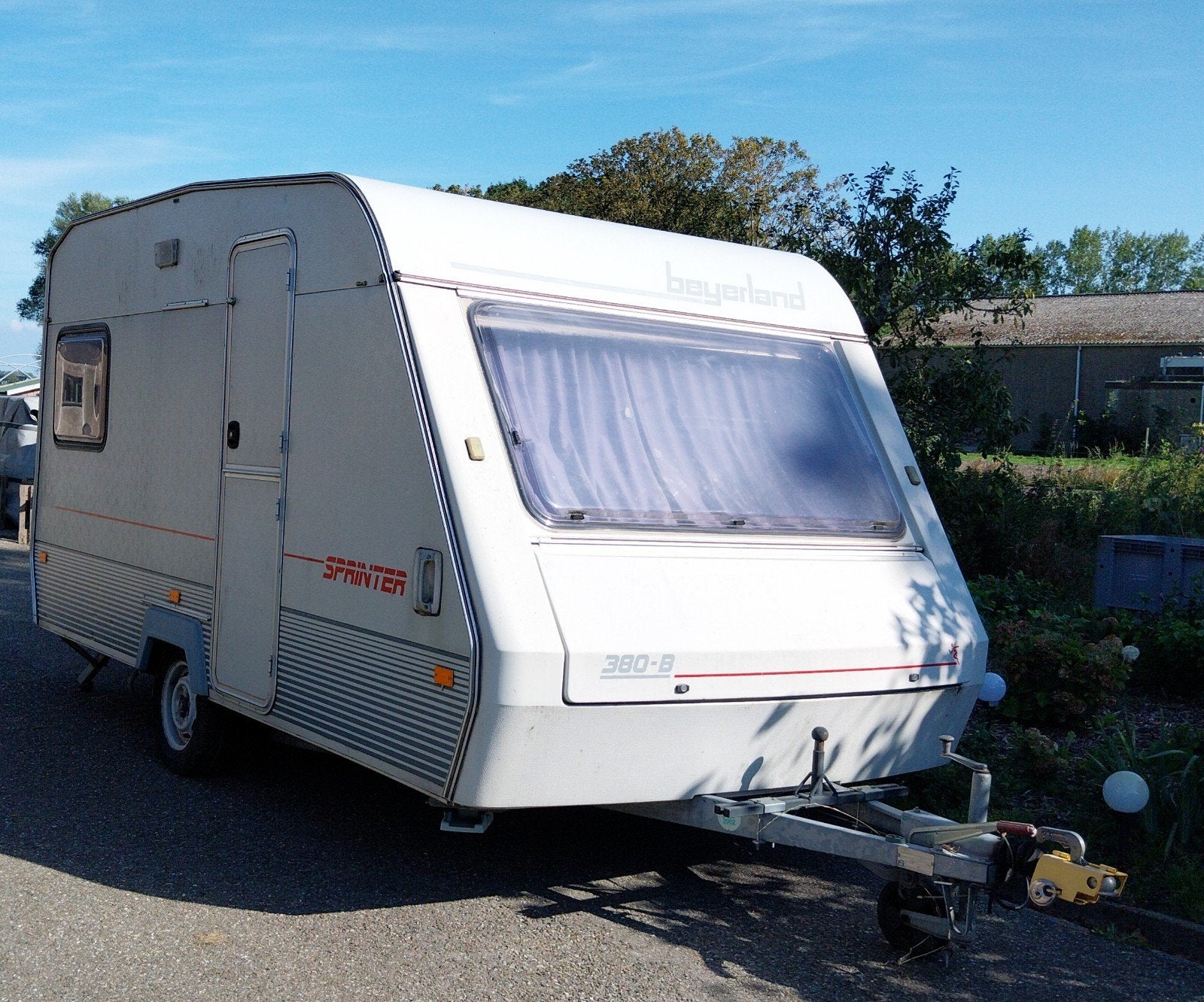 Beyerland 380B Sprinter caravan, Standaardzit, Dwarsbed, Particulier, Koelkast