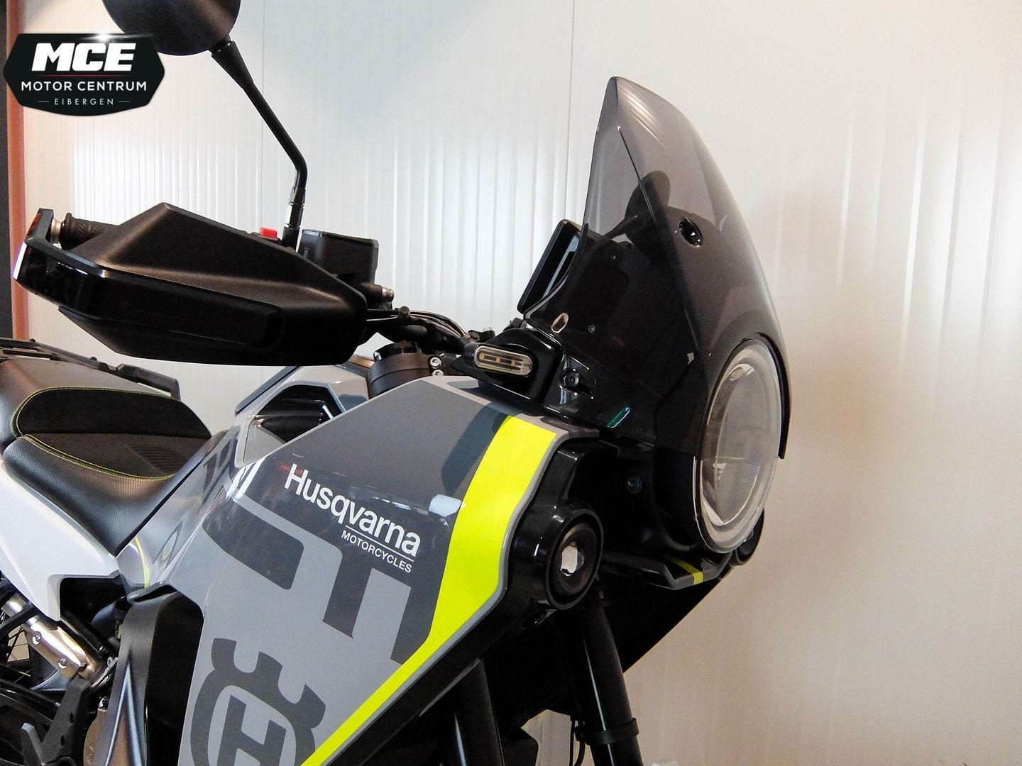 HUSQVARNA NORDEN  901 (bj 2024), 2 cilinders, Motorrijbewijs A, Onbekend, Meer dan 35 kW