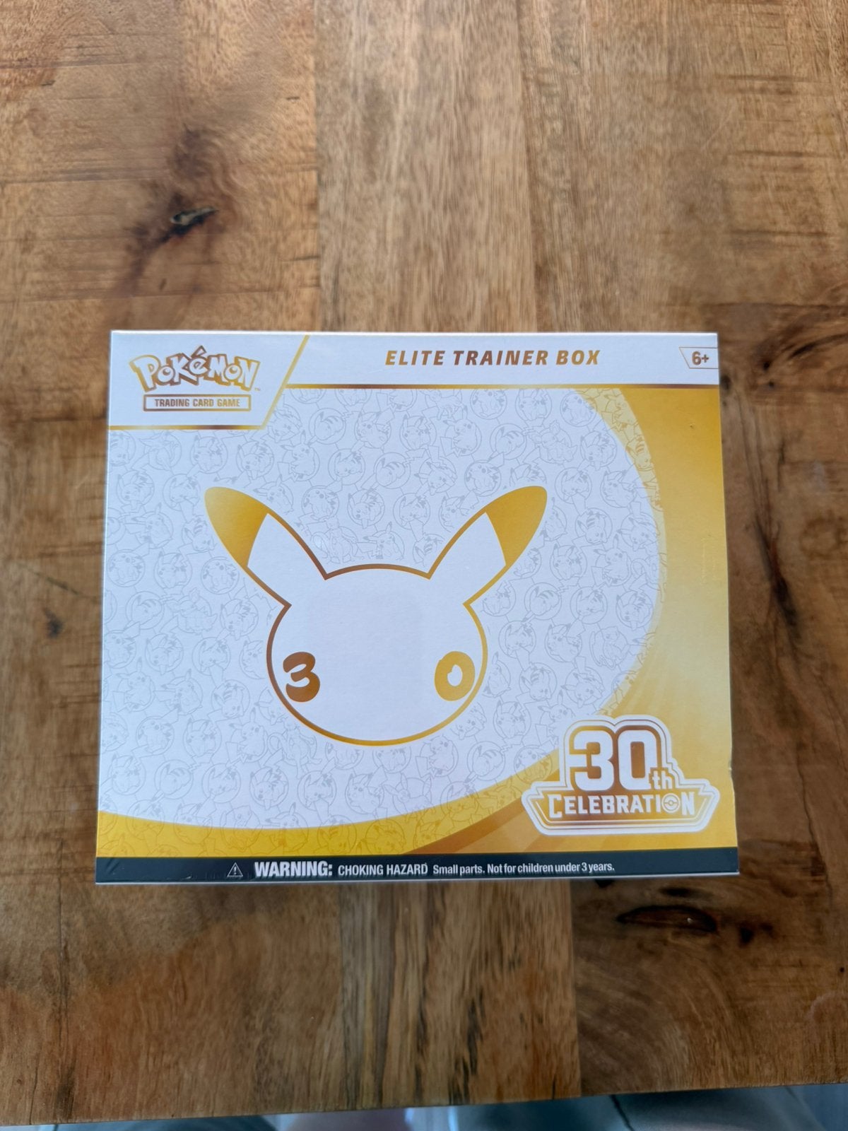 Pokemon 30th Celebration Elite Trainer Box sealed, Ophalen, Nieuw, Boosterbox