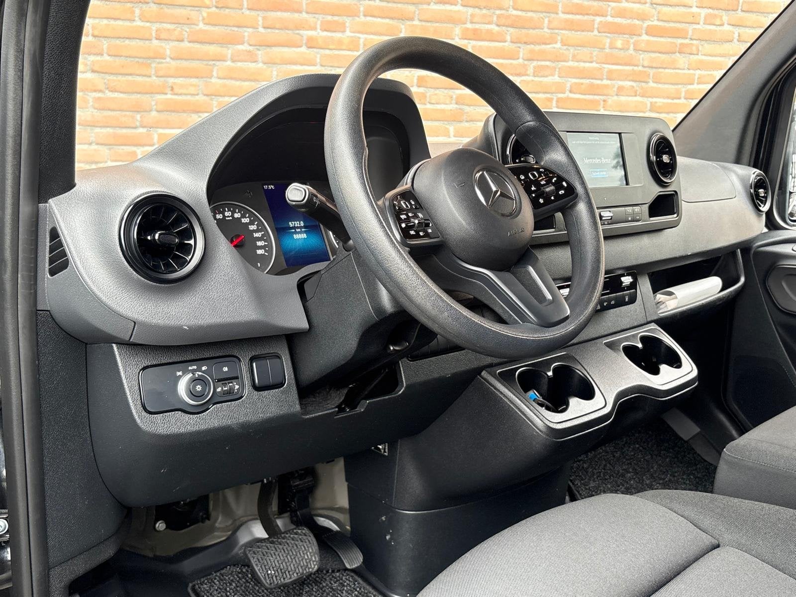 Mercedes-Benz Sprinter 317CDI 170PK L2H2 RWD 3.500KG Trekhaa, Automaat, Gebruikt, 4 cilinders, Met garantie (alle)