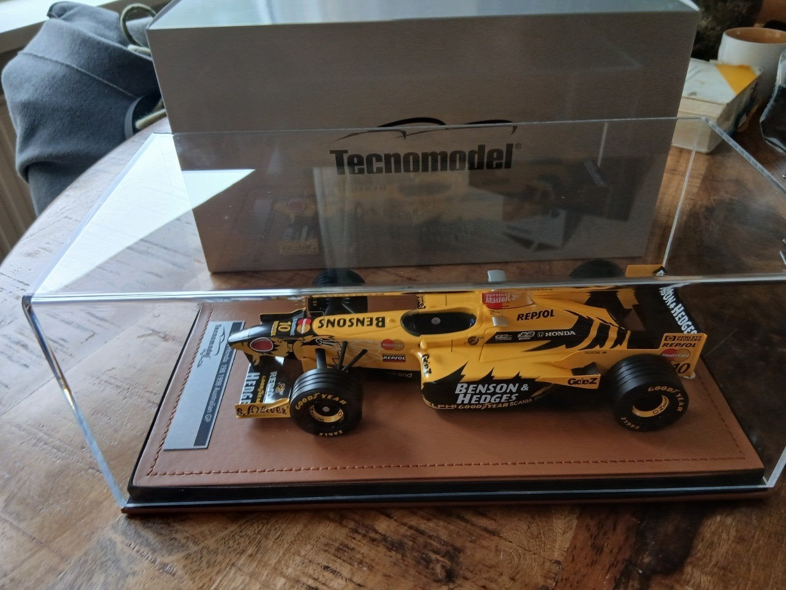 f1schaalmodel 1:18, Ophalen of Verzenden