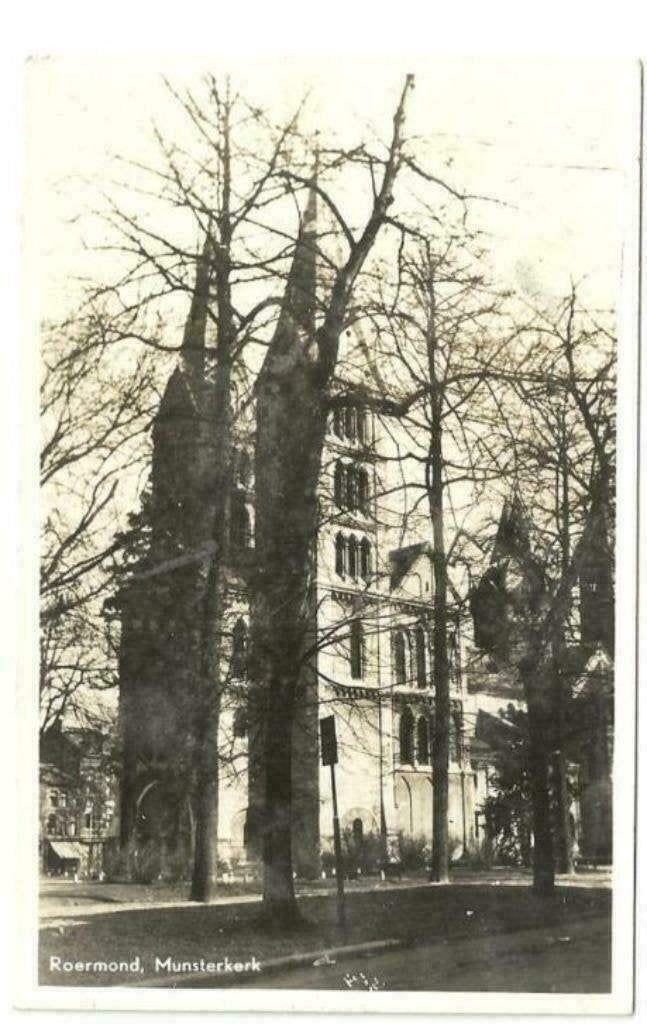 AK Roermond - De Munsterkerk aan het Munsterplein, Verzenden, 1940 tot 1960, Gelopen, Limburg