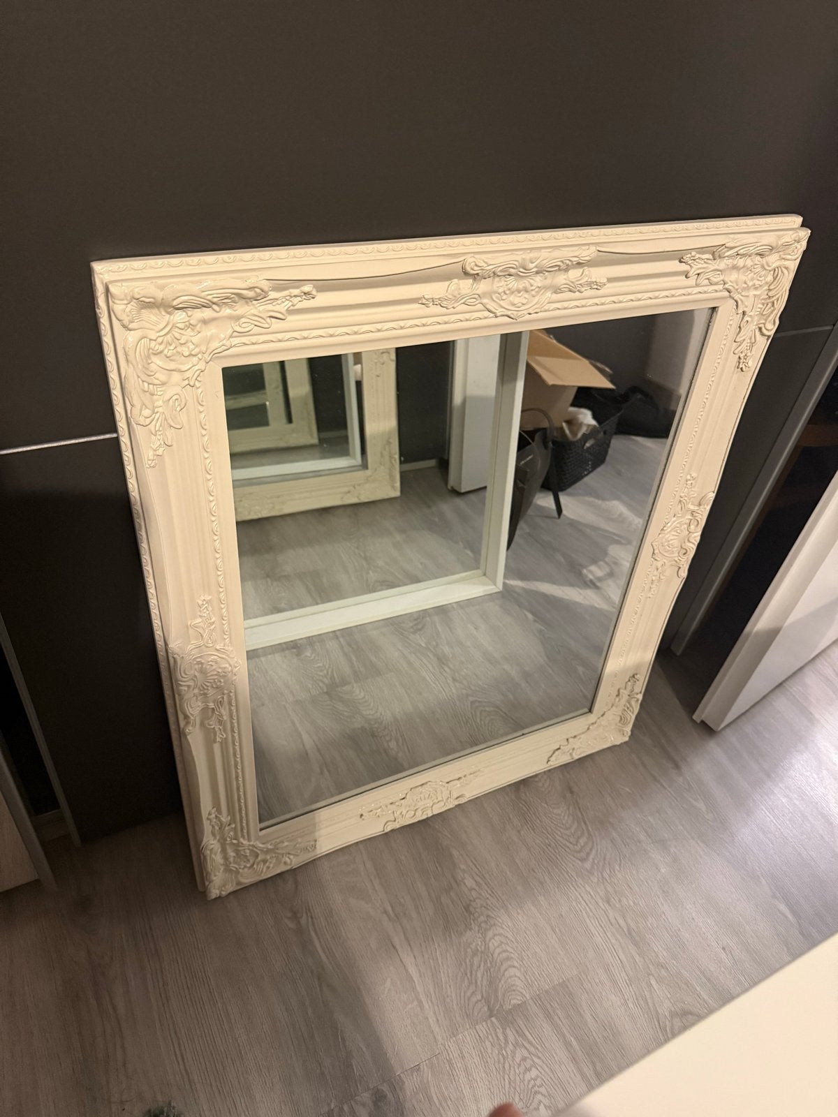 Decoratieve spiegel met sierlijke lijst - 64x74cm, Gebruikt, Ophalen of Verzenden, Minder dan 100 cm, Rechthoekig