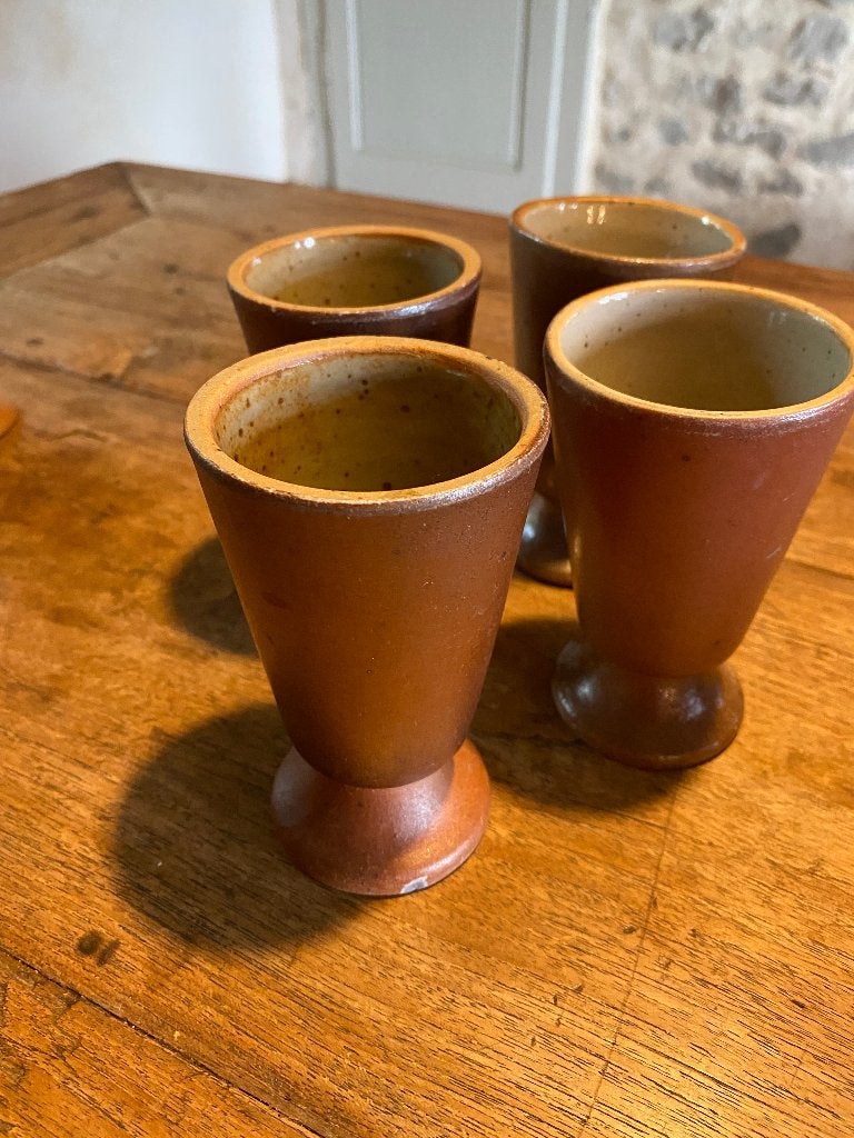 Brocante, landelijke boeren bekers gres 4 st. roestbruin, Ophalen of Verzenden