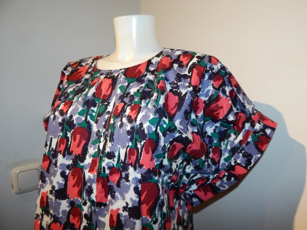 Marni design jurkje tulpen print kleurrijk aparte mouw IT 46, Kleding | Dames, Jurken, Maat 38/40 (M), Meerkleurig, Ophalen of Verzenden