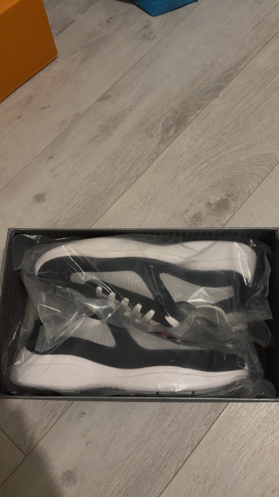 Prada cups, Zwart, Nieuw, Ophalen of Verzenden, Sneakers of Gympen