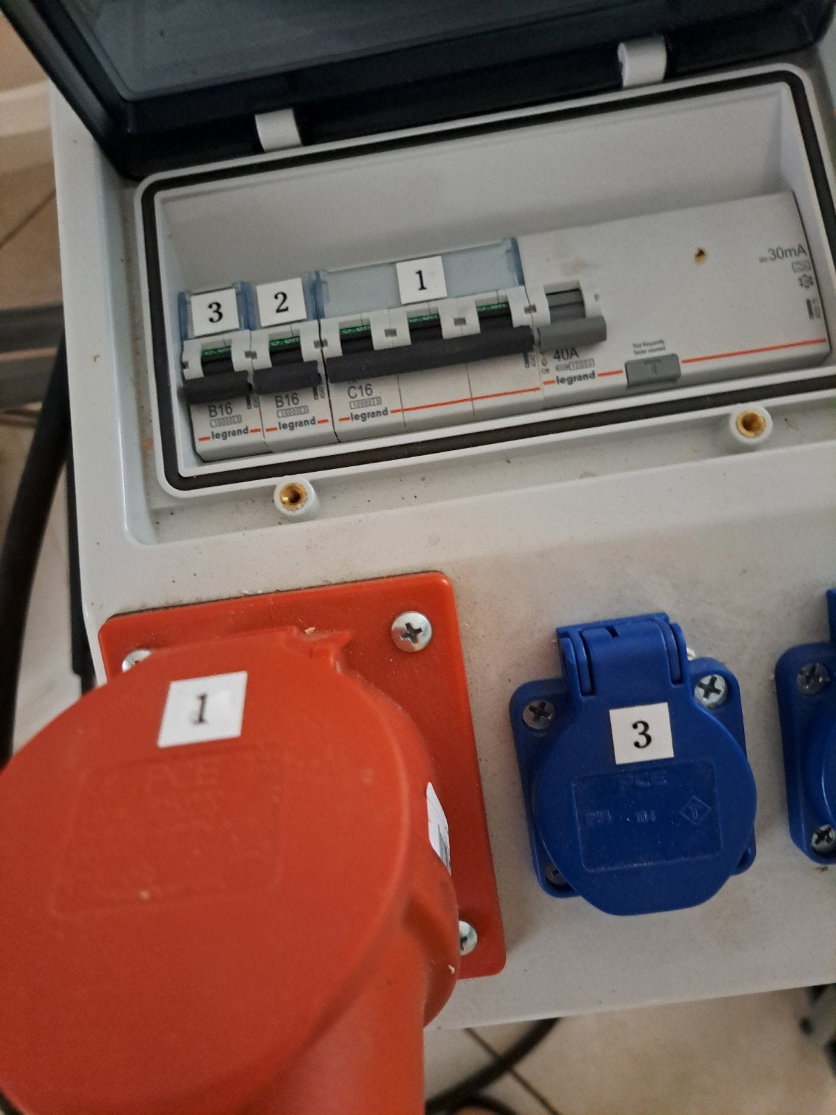 kast 380 naar 2x 220 volt, Doe-het-zelf en Verbouw, Ophalen, Overige typen