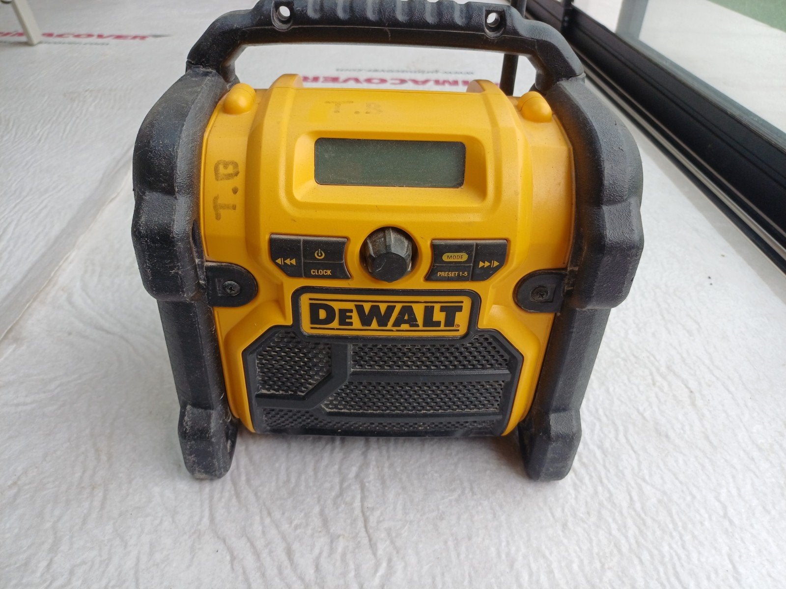 DeWalt bouwradio (zonder accu), Ophalen, Gebruikt, Bouwradio