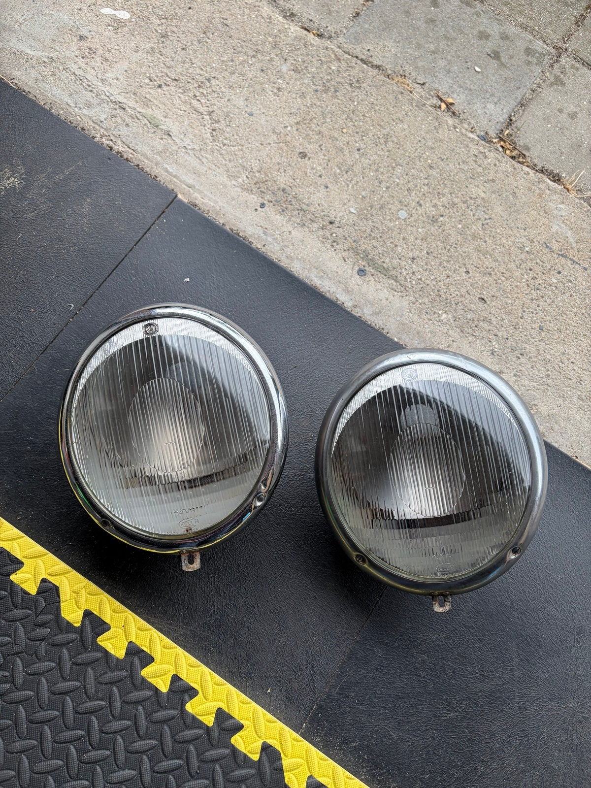 Set Hella koplampen voor VW Kever Ovaal - Symmetrisch, Ophalen of Verzenden, Gebruikt, Volkswagen