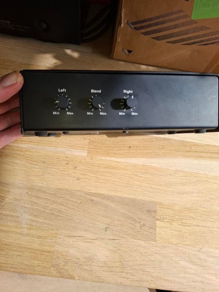 Nakamichi Microphone Mixer, Ophalen