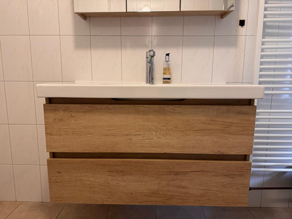 Badkamerset, wastafel met lade, hoge kast en spiegelkast, Huis en Inrichting, Badkamer | Badkamermeubels, Ophalen, Gebruikt, 100 tot 150 cm