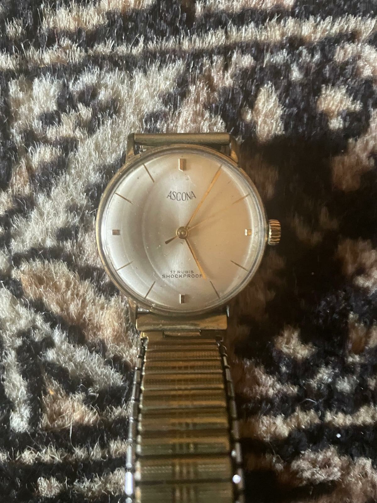 mooie herenhorloge met goudkleurige rekband., Sieraden, Tassen en Uiterlijk, Ophalen, Staal, Overige merken, 1960 of later