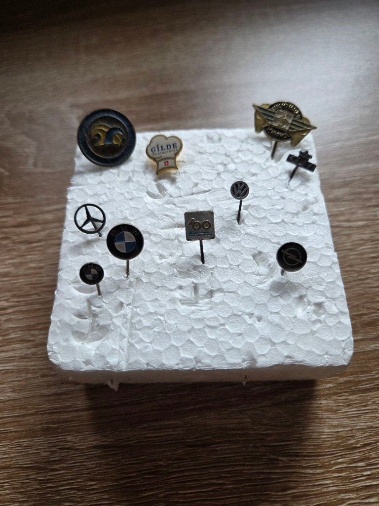 Speldjes van diverse merken, Verzamelen, Ophalen of Verzenden, Gebruikt, Merk, Speldje of Pin