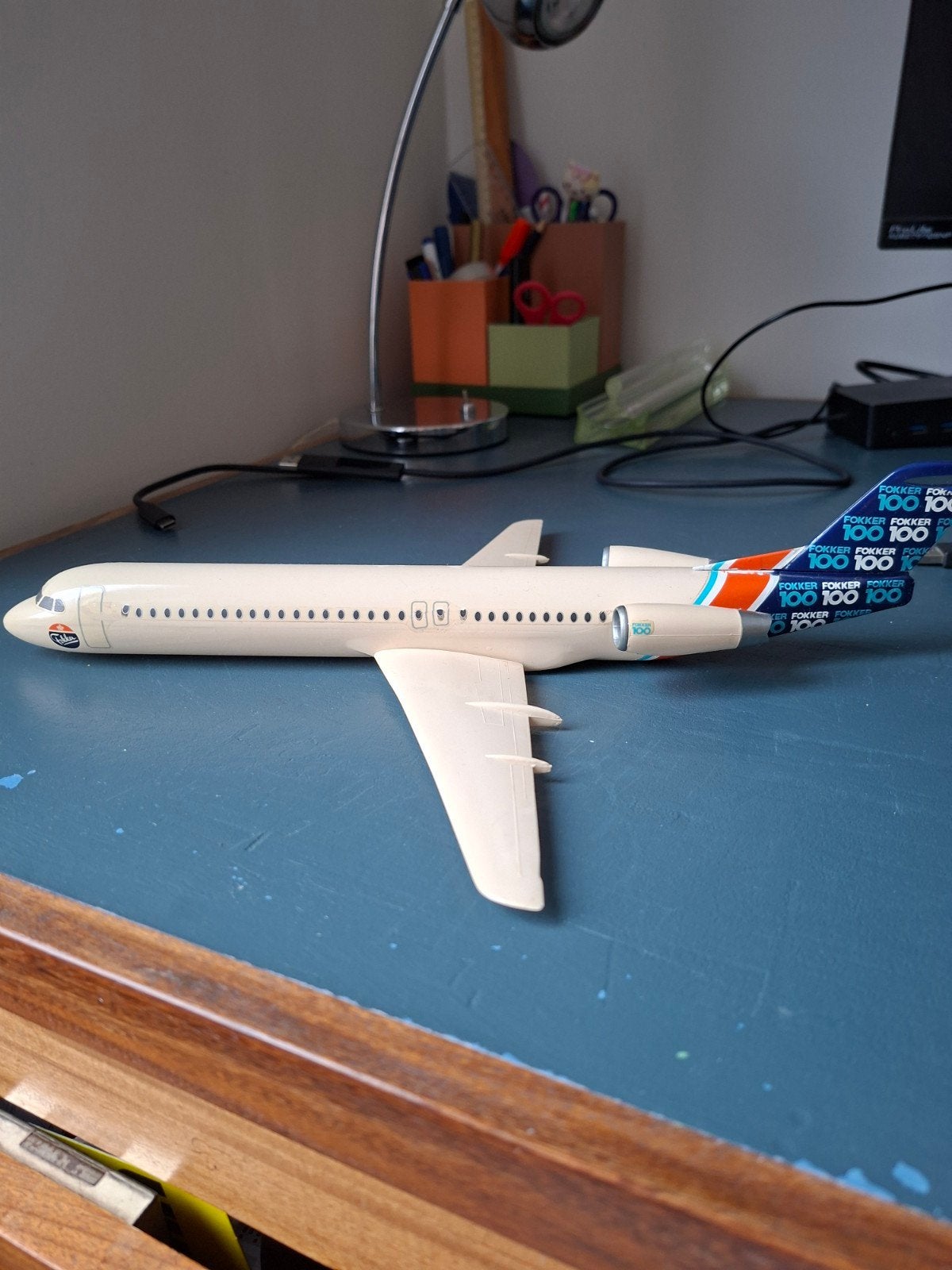 Fokker 100 Vliegtuigmodel - KLM 100 Jaar Speciale Editie, Overige merken, 1:72 tot 1:144, Gebruikt, Ophalen of Verzenden
