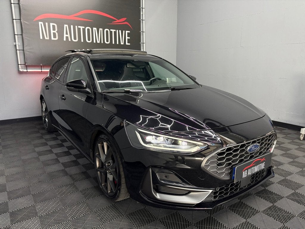 Ford Focus 2.3 EcoBoost ST-X, Gebruikt, 4 cilinders, 1436 kg, Bedrijf