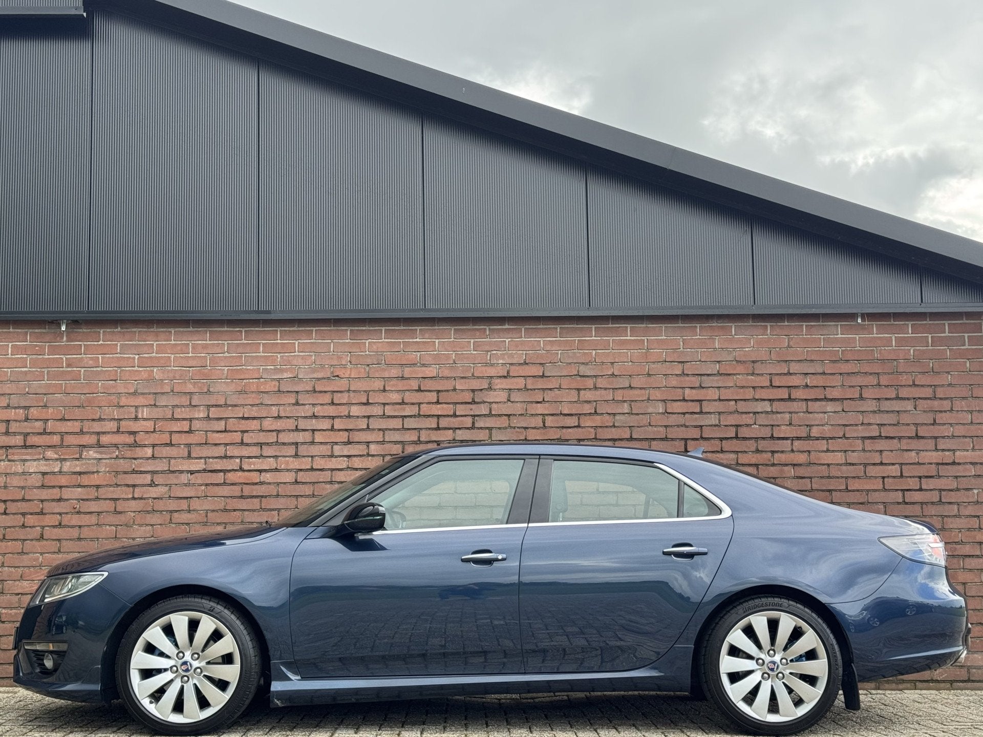 Saab 9-5 2.0T VECTOR EXKLUSIV | NL-AUTO! | UNIEKE STAAT!, Euro 5, Zwart, 4 cilinders, Bedrijf