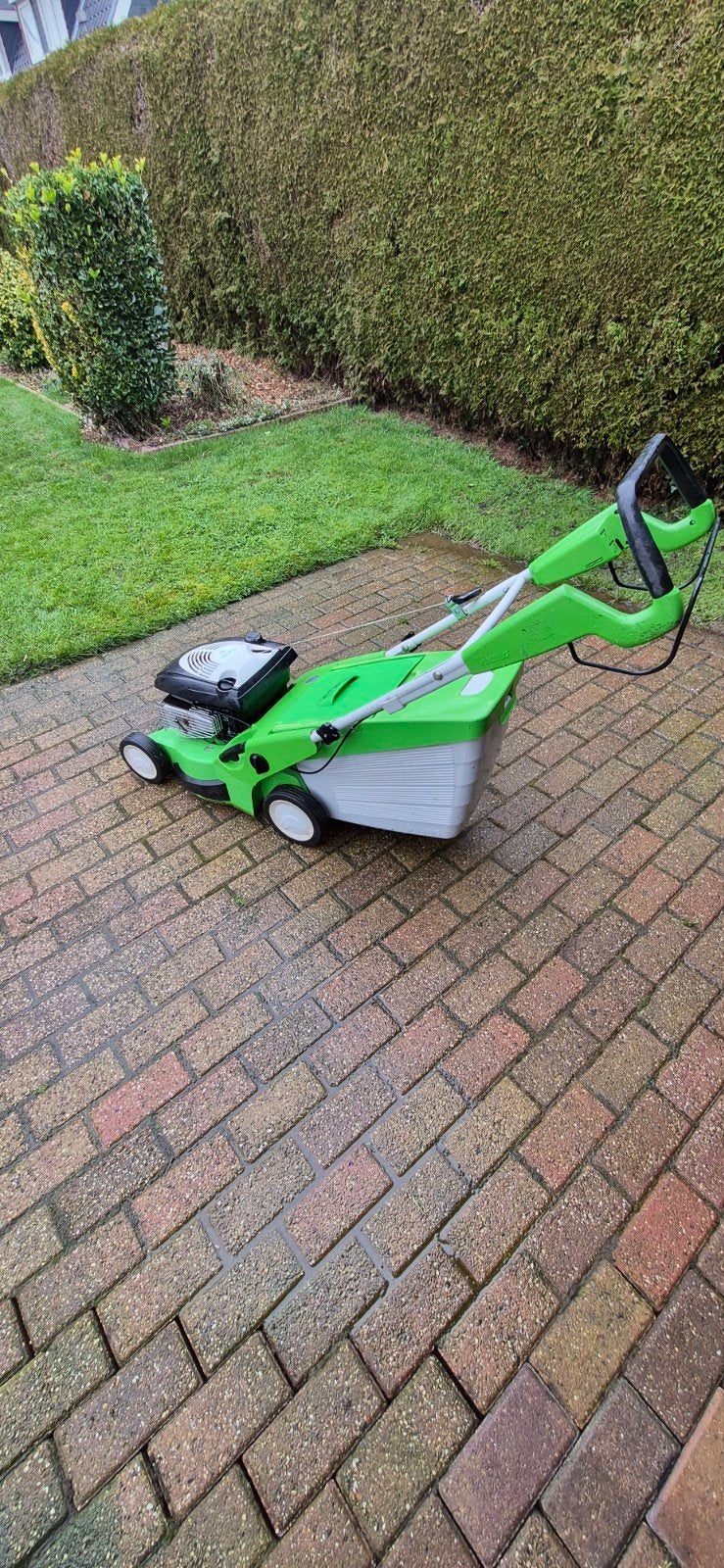 Viking grasmaaier met Briggs & Stratton motor, Ophalen, Gebruikt, Opvangbak, Benzine-grasmaaier