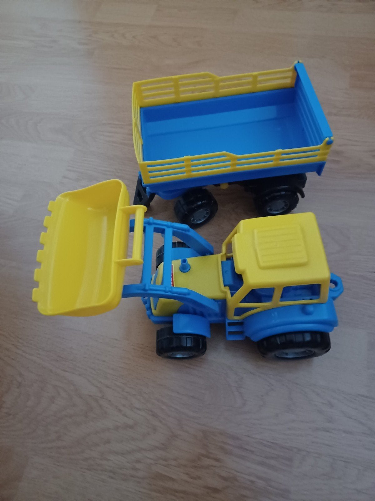 z.g.a.n blauw met gele speelgoedtractor met aanhanger, Ophalen of Verzenden, Zo goed als nieuw