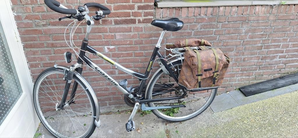 Gazelle damesfiets met versnellingen en fietstassen, Ophalen, Velgrem, Versnellingen, Gazelle