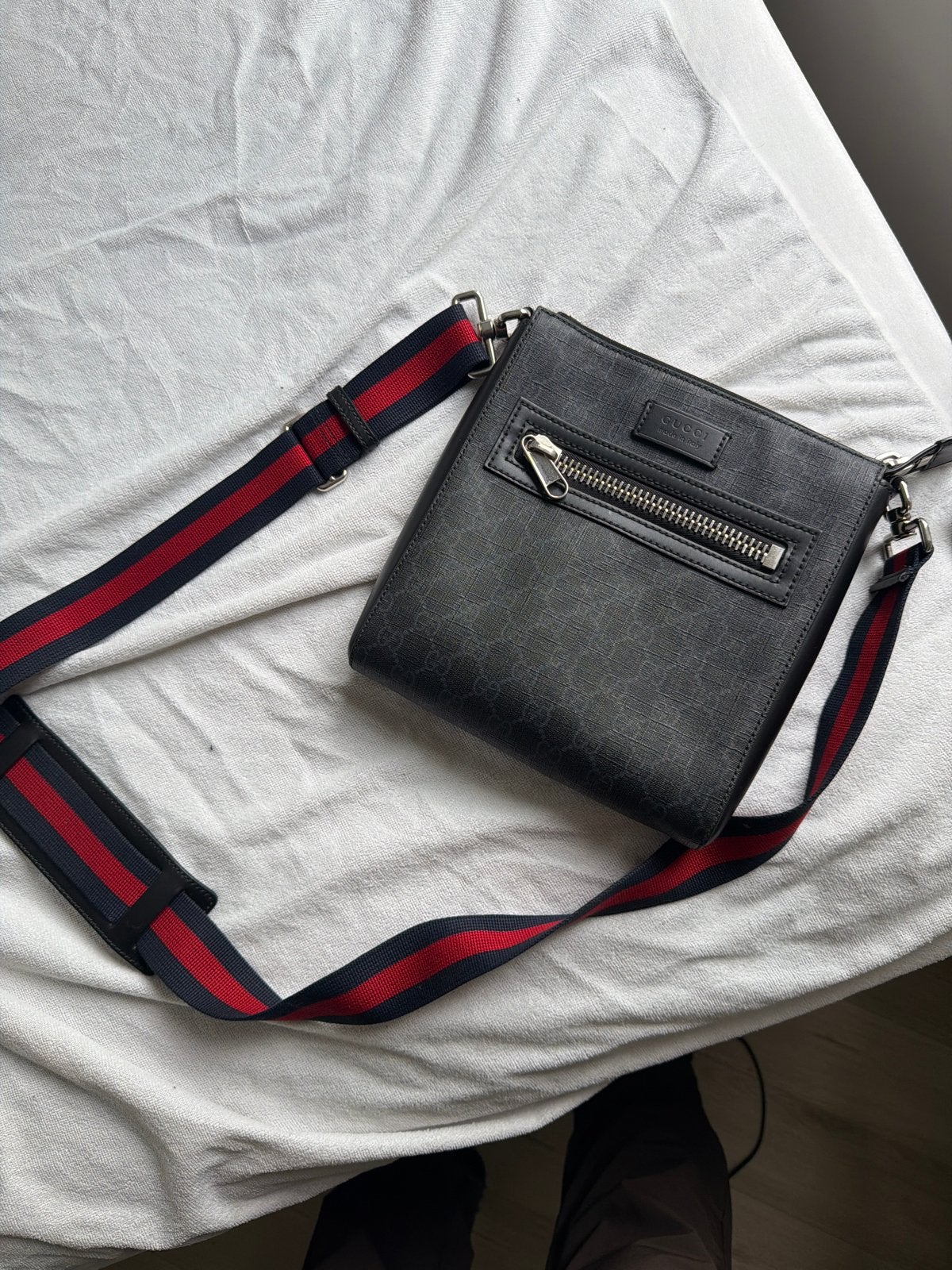 Orginele Gucci GG Supreme Messenger Tas Zwart met Webband, Gebruikt, Zwart, Leer, Ophalen