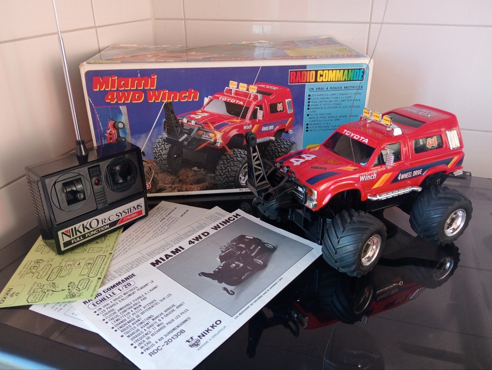 Vintage RC Nikko Toyota Hilux 1:20, Ophalen of Verzenden, Zo goed als nieuw, Overige schalen, Auto offroad