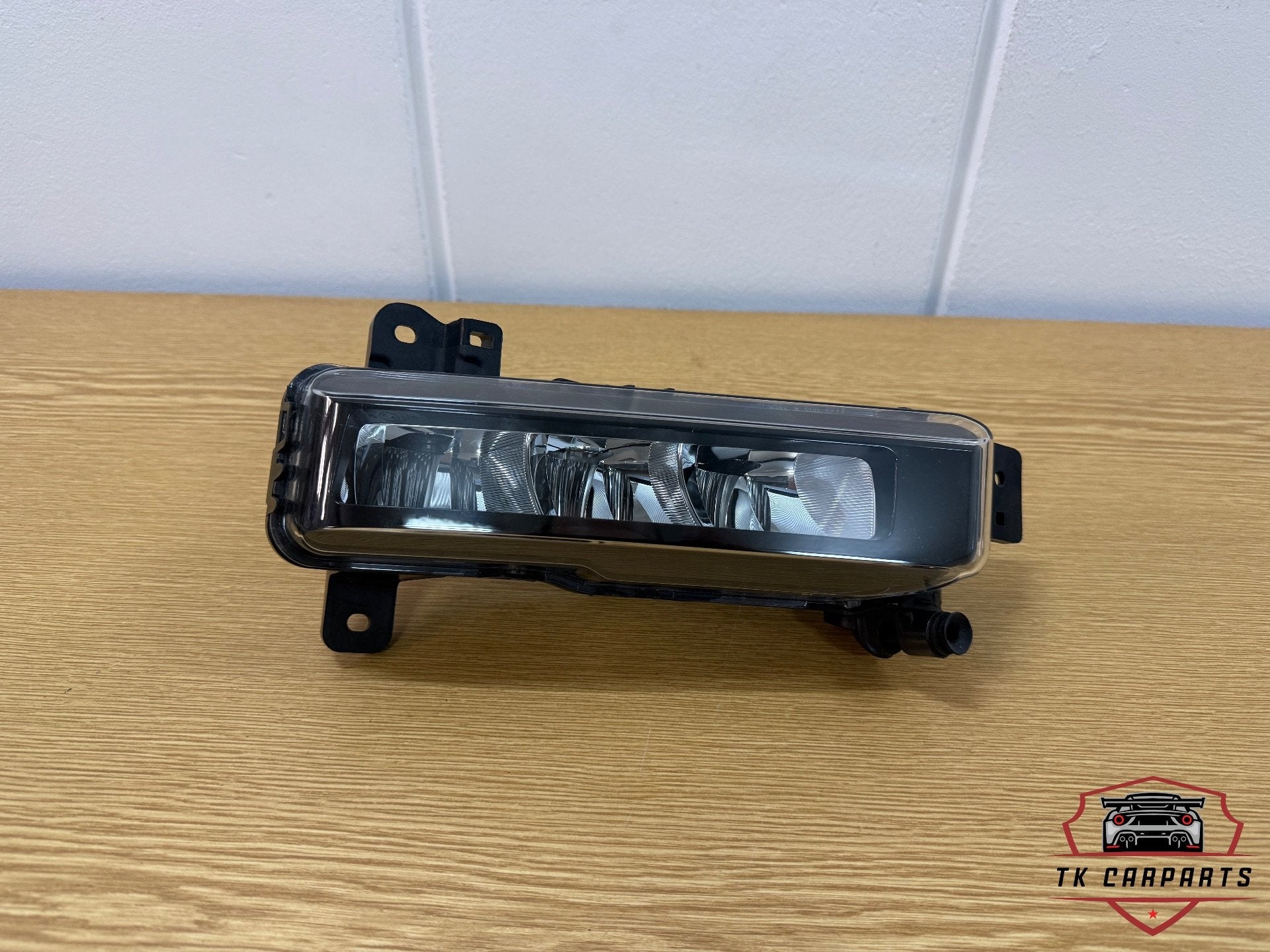 Bmw led mistlamp rechts 8089526-06, Petuelring 130
80788  Munich, DE, Info@bmw.de, Nieuw, Ophalen of Verzenden