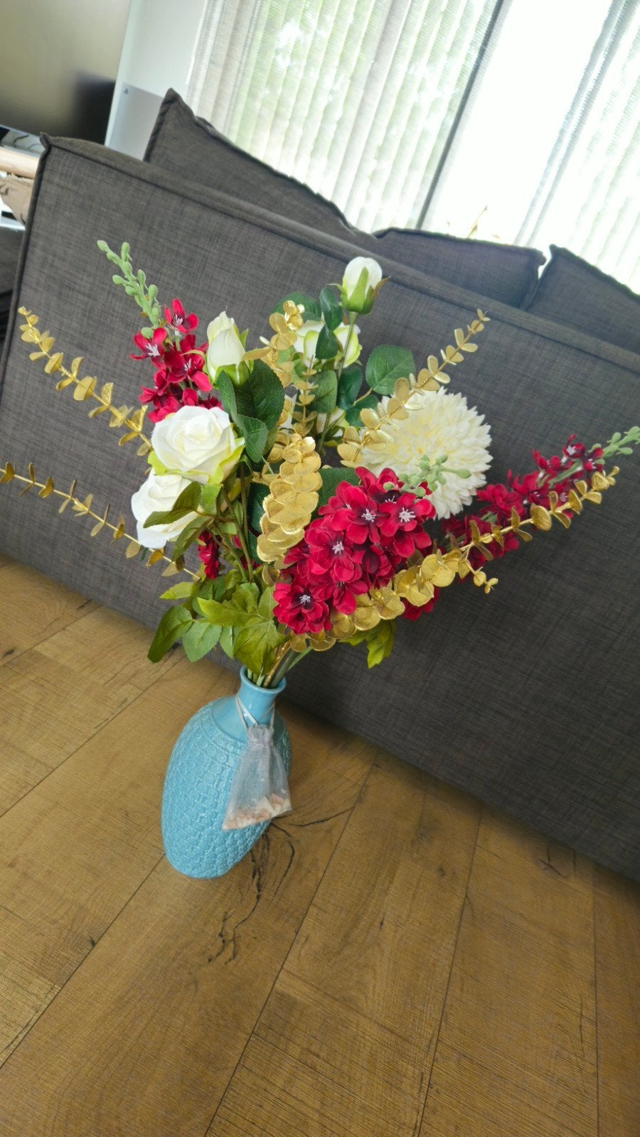 Boeket kunstbloemen donkerrood wit goud, Ophalen, Zo goed als nieuw, Kunststof, Boeket