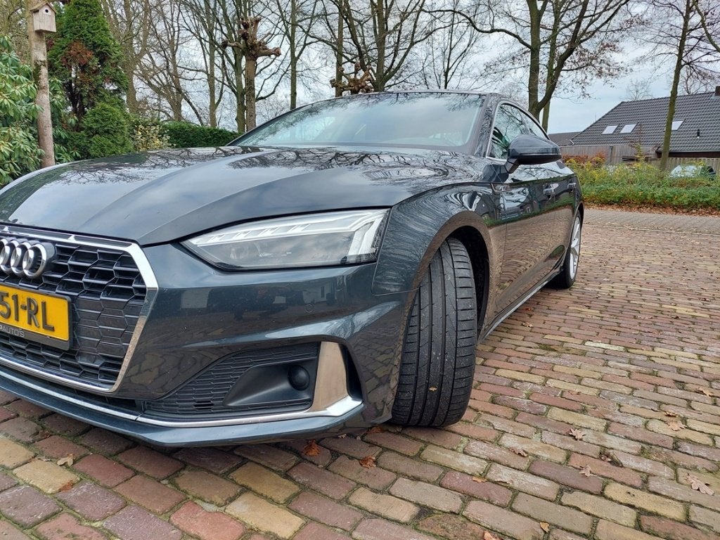 Audi A5 40 TFSI Sportback 204pk Mild hybride S-Tronic trekh, 4 cilinders, 1984 cc, Grijs, 1500 kg