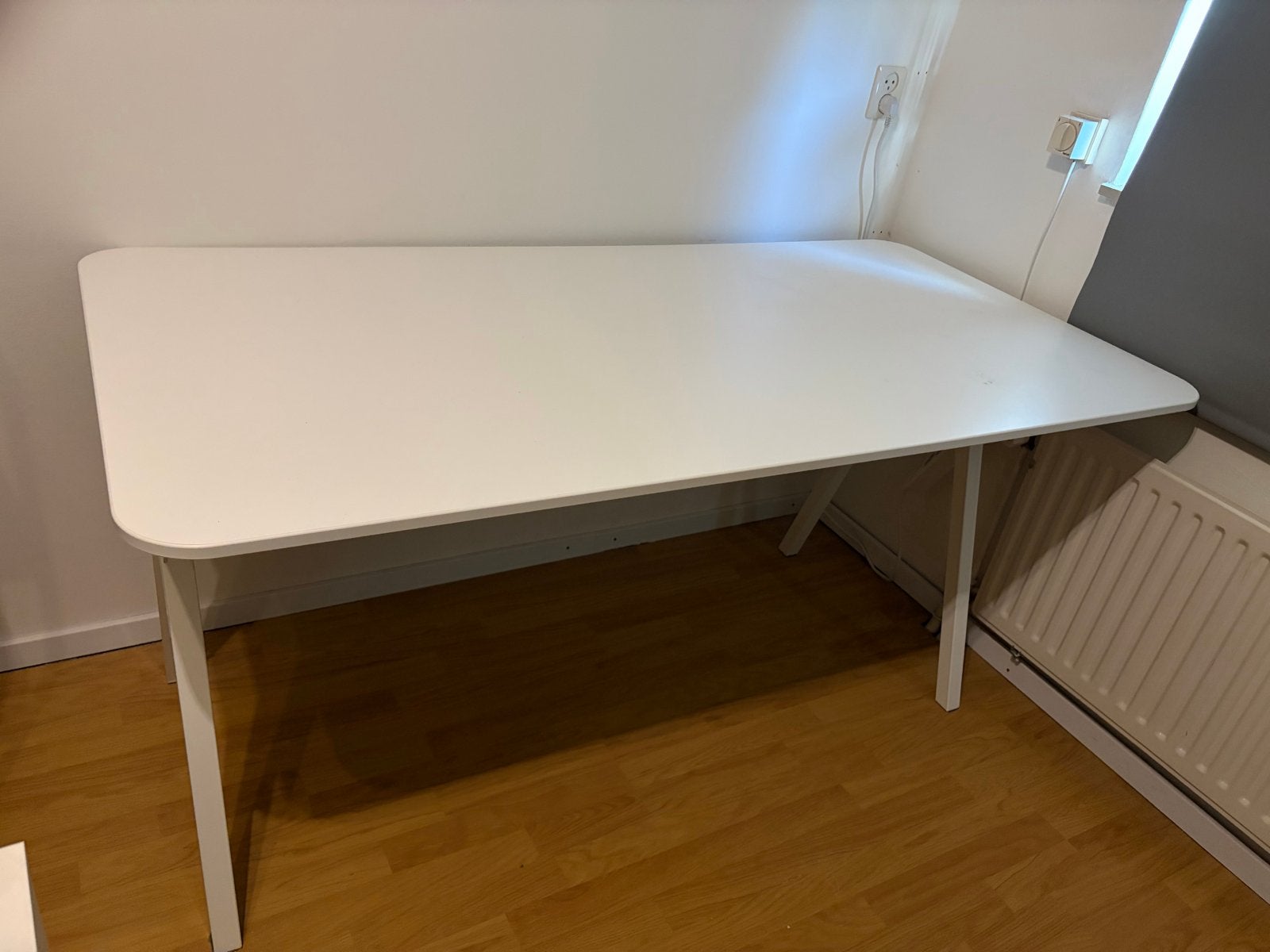 IKEA Bekant Bureau Wit 160x80 cm, Huis en Inrichting, Bureaus, Ophalen, Overige typen, Gebruikt, Spaanplaat of MDF