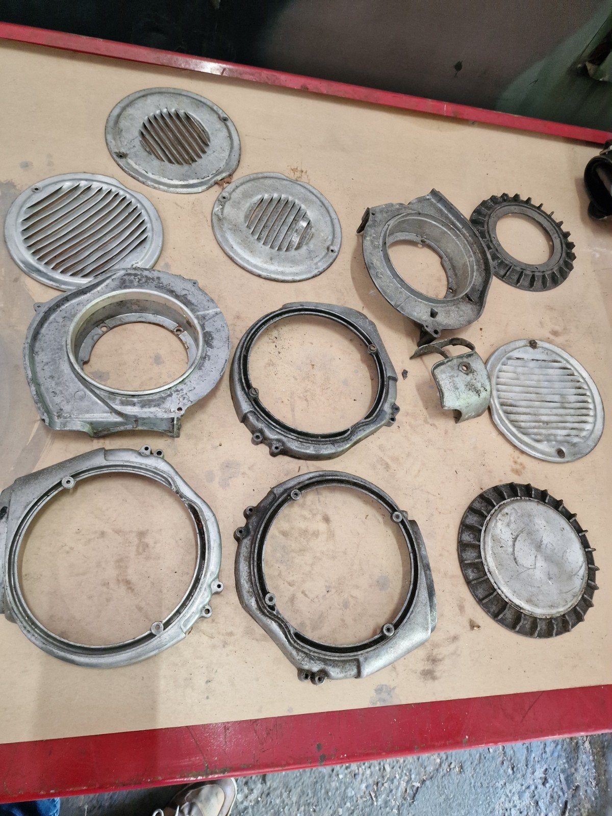 Puch VS MS MV DS motor aluminium onderdelen.

Alles in 1 koo, Fietsen en Brommers, Ophalen of Verzenden, Gebruikt, Overige typen