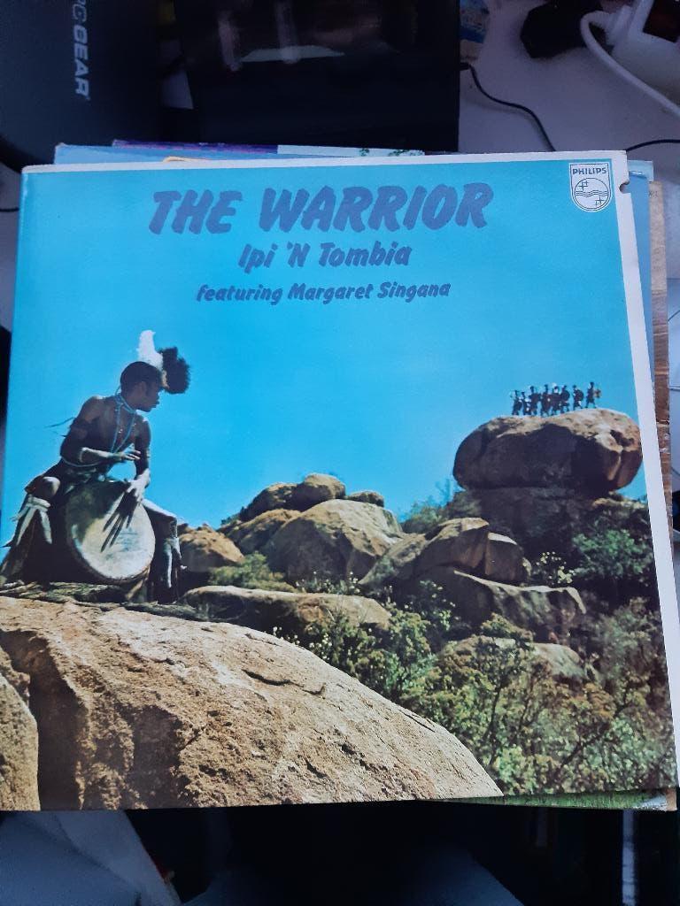 The warrior Ipi'N Tombia-ft.M.Singana (Z213-43), Ophalen of Verzenden, Zo goed als nieuw, Overige formaten