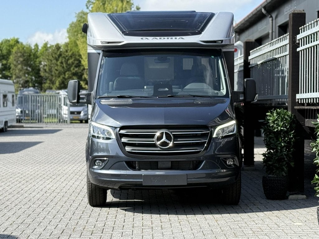 Foto 4 van - Adria Coral Supreme 670 SL - Mercedes camper -