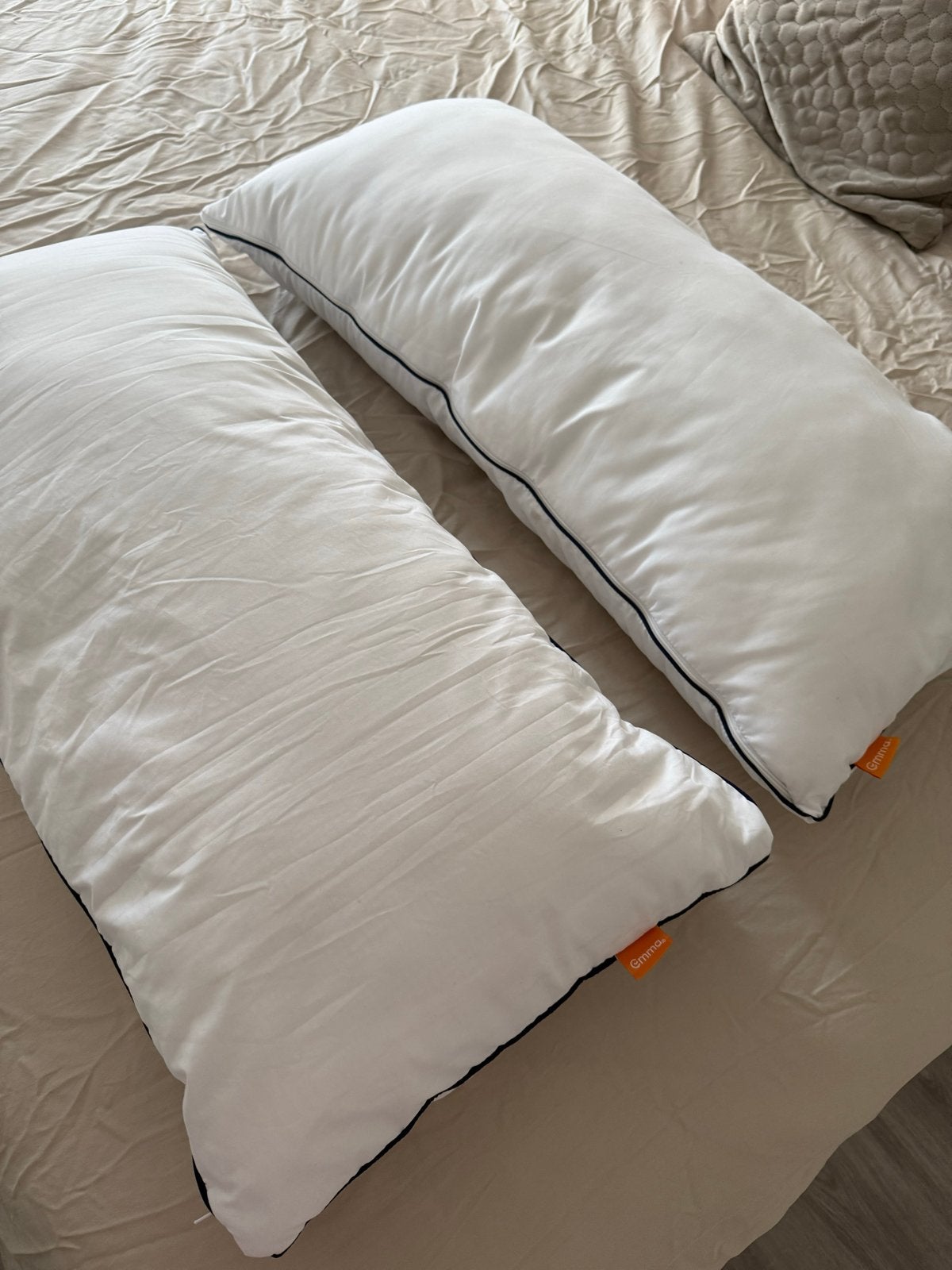 2x Emma kussen 75x40 cm - Nieuw, Ophalen of Verzenden, Nieuw, Hoofdkussen, Overige merken