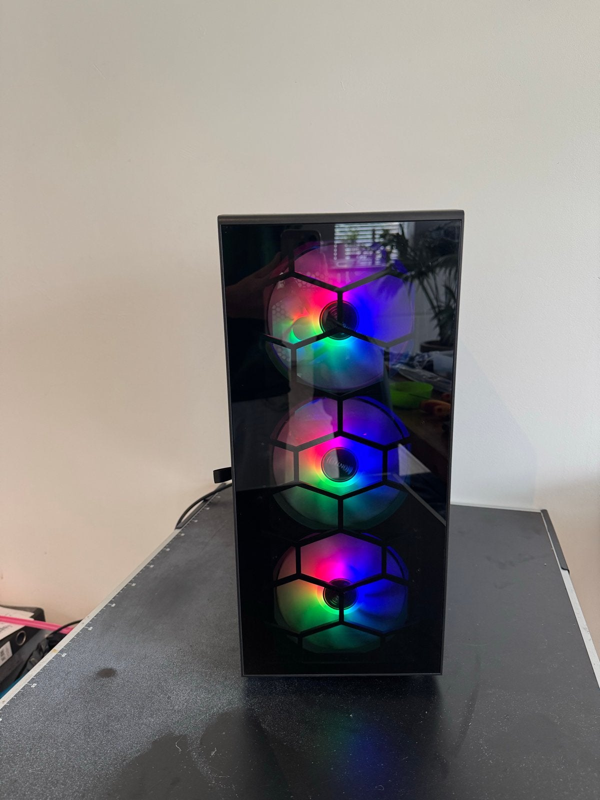 Foto 3 van Gaming PC met Intel i5-4590, GTX 1050 Ti, 8GB RAM, 500GB HDD
