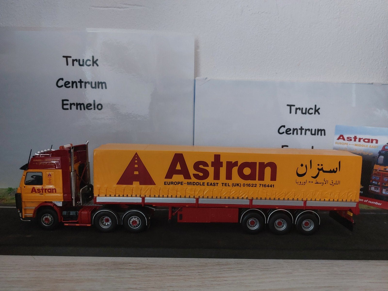 Astran Scania 3-serie 143-500 met 3-assige huifoplegger
Verz, Ophalen of Verzenden, Nieuw, Bus of Vrachtwagen, Tekno
