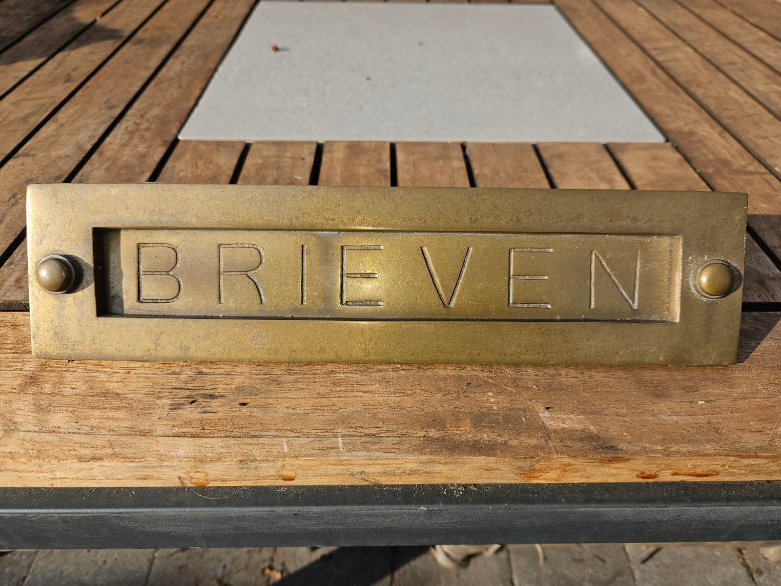 Antieke brievenbusklep van messing - 'Brieven' inscriptie, Overige materialen, Gebruikt, Brievenbusklep, Ophalen of Verzenden
