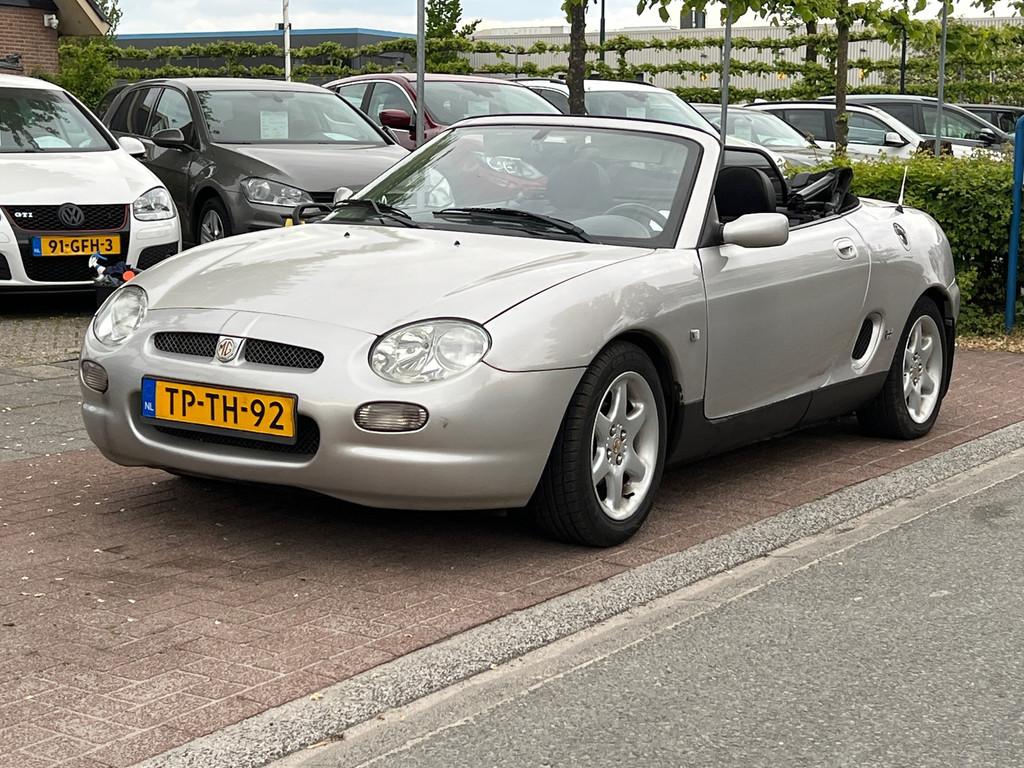 MG F 1.8i * Klassieke Britse Roadster, Euro 2, Achterwielaandrijving, Gebruikt, 4 cilinders