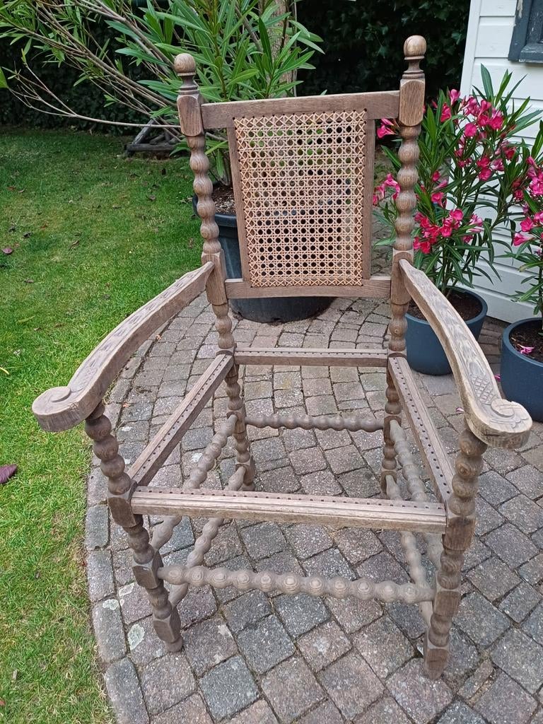 Antieke stoel (opknapper), Ophalen