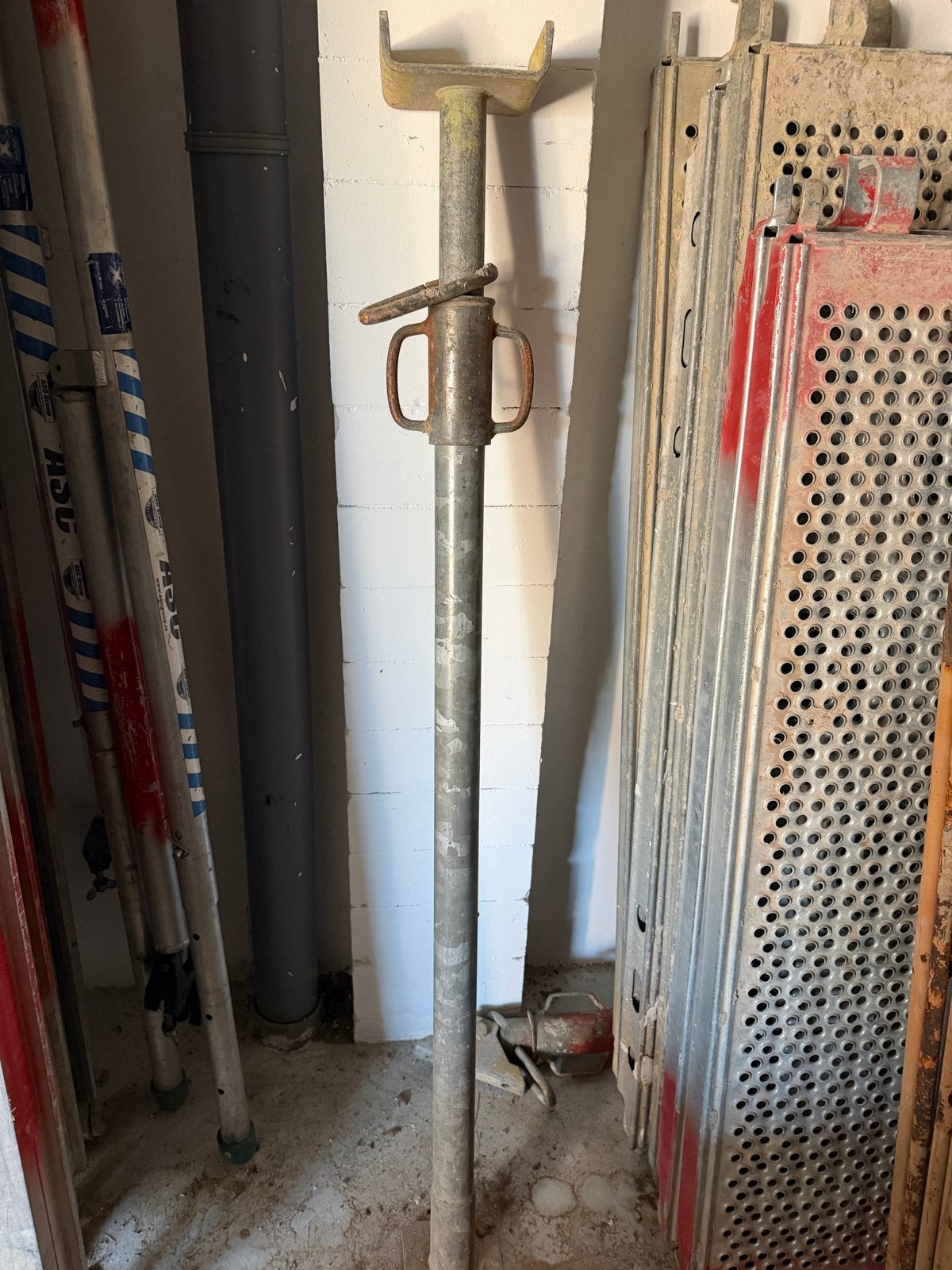 Gegalvaniseerde stutten 1,50 - 2,50 meter (10 stuks), Ophalen of Verzenden, Gebruikt, Overige typen, 2 tot 5 meter