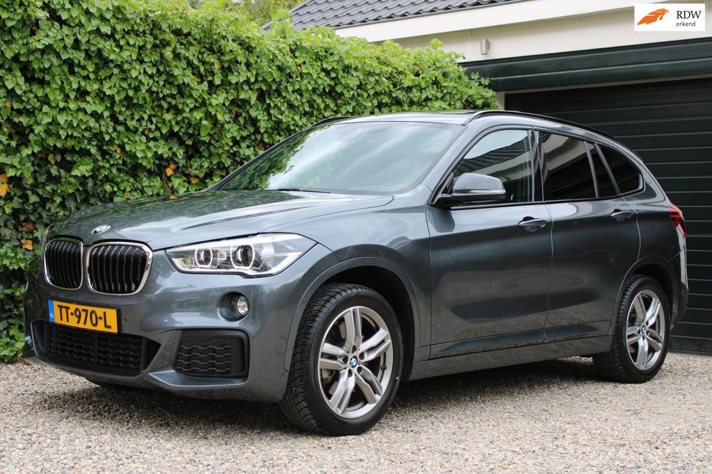 BMW X1 XDrive25d High Executive | 231 PK | Full options, Auto's, Euro 6, 4 cilinders, 2000 kg, 231 pk