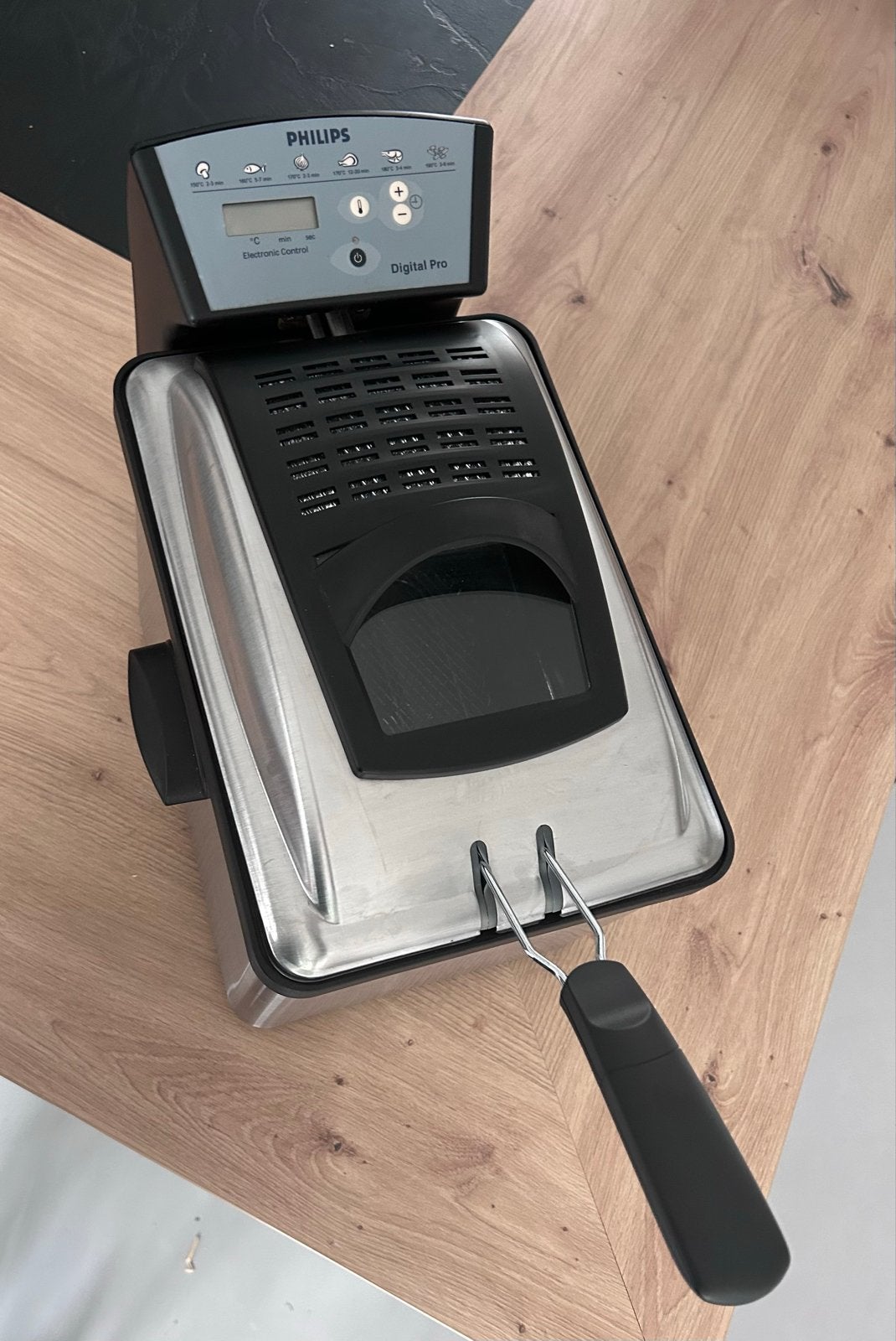 Philips Digital Pro Friteuse - nieuw! Nooit gebruikt, 2 tot 3 liter, Ophalen, Nieuw, Uitneembare binnenpan